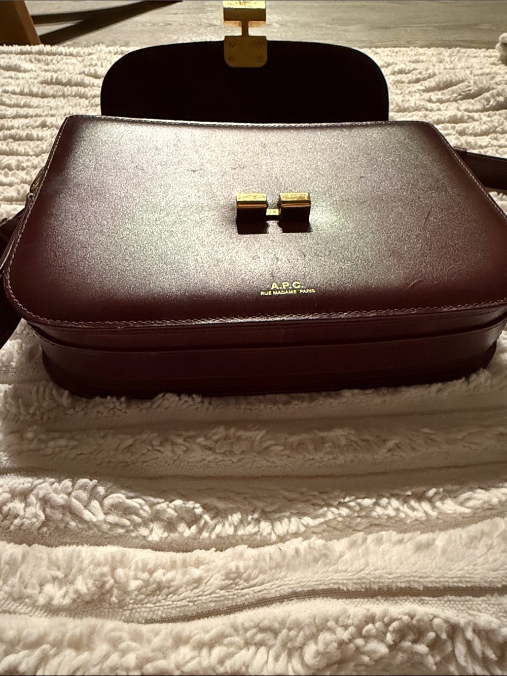 A.P.C. Medium Grace Bag Deep Burgundy / Oxblood Leather(Authentic/Lightly Worn) - Picture 3 of 3